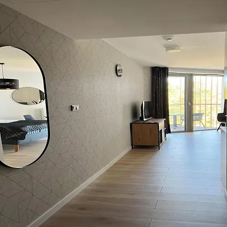 Luxurious For 2 People In Lägenhet Pobierowo