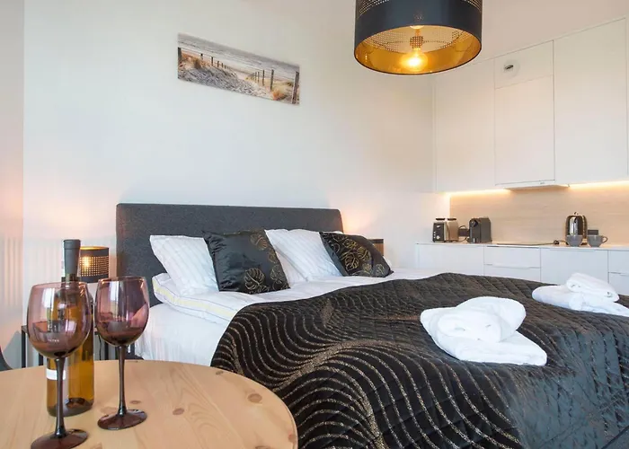 Luxurious For 2 People In 波别罗沃